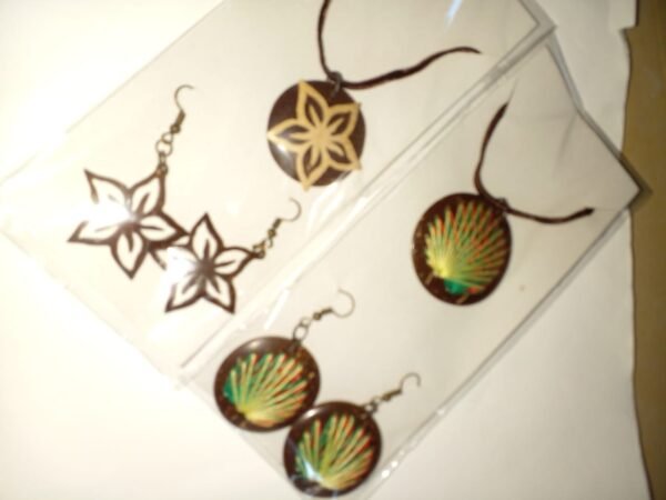 Coconut shell juwellery set/පොල් කටු ජුවලරි සෙට් - Image 2