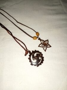 Coconut shell necklace /පොල් කටු මාල - Image 4