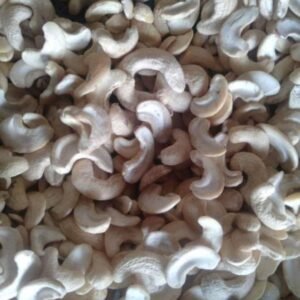 Fresh cashew/ අමු කජු - 1Kg