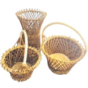 Coconut flakes flower bucket /පොල් ඉරටු මල් වට්ටි