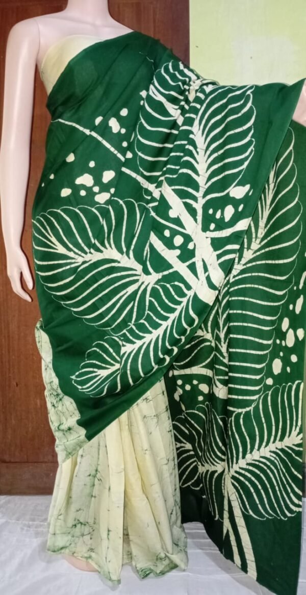 Green & white mixed Bathik saree/බතික් සාරි