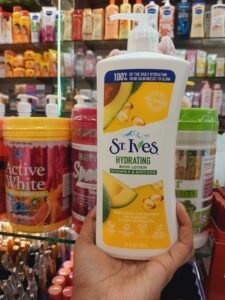 St.Ives Hydrating bodylotion /හයිඩ්‍රේටින් බොඩීලෝෂන් - Image 2