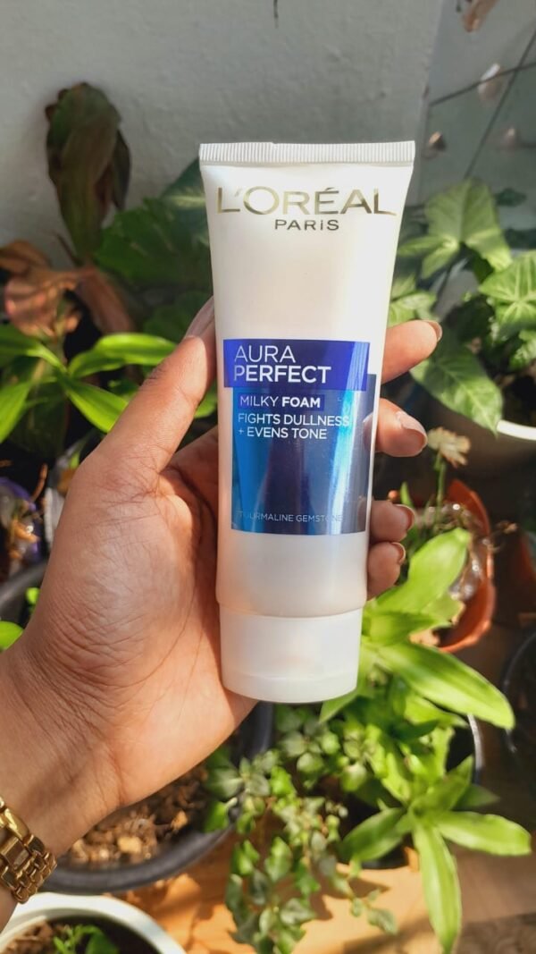 Loreal Aura perfect face wash /ඖරා ෆර්ෆෙක්ට් ෆේස් වොෂ් - Image 2