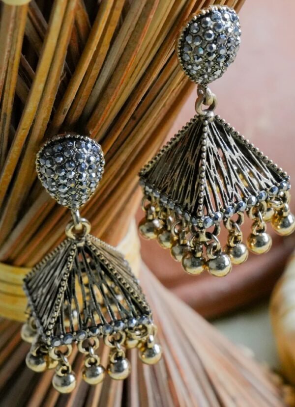 Women's Elegant Jhumka Earrings